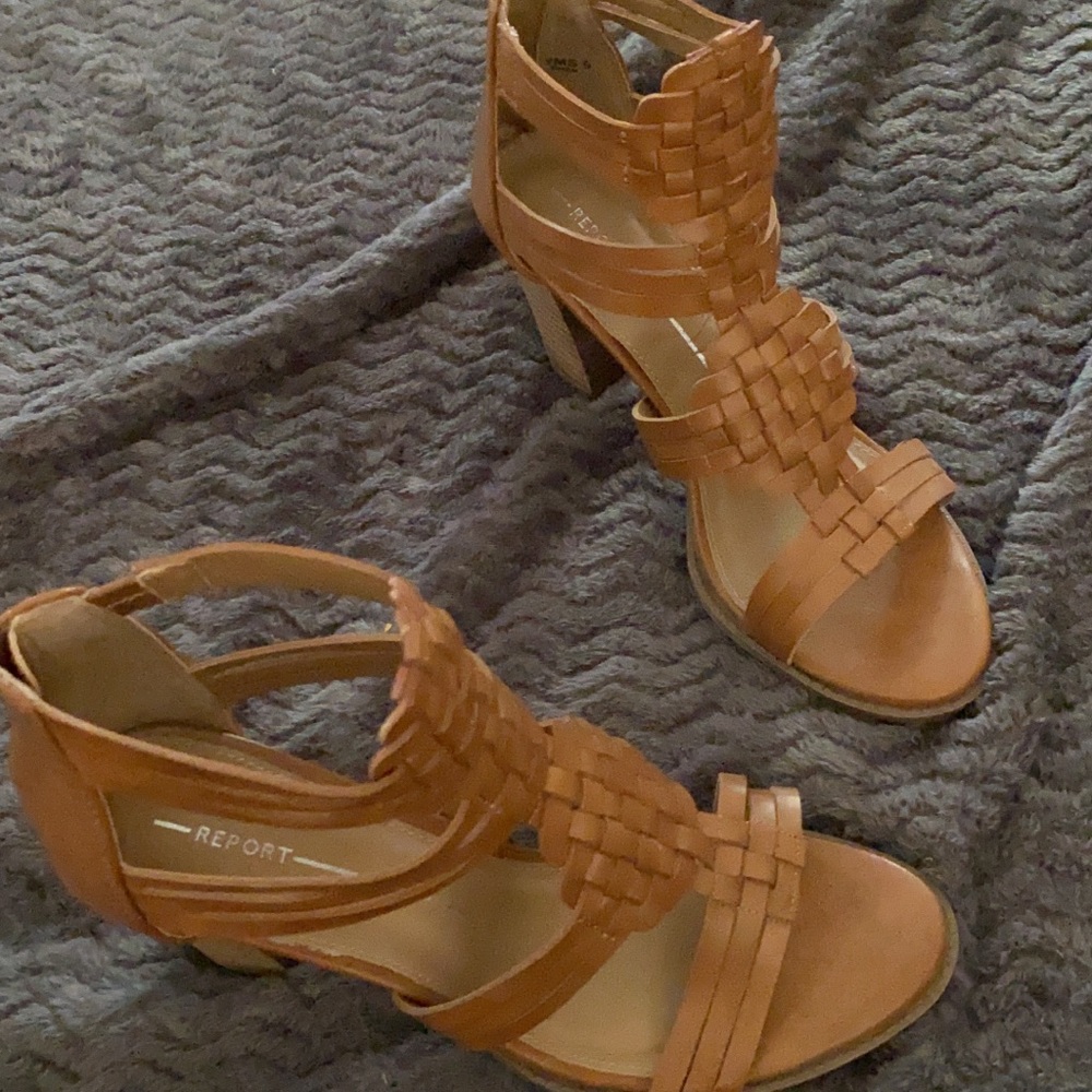 Report Heels
